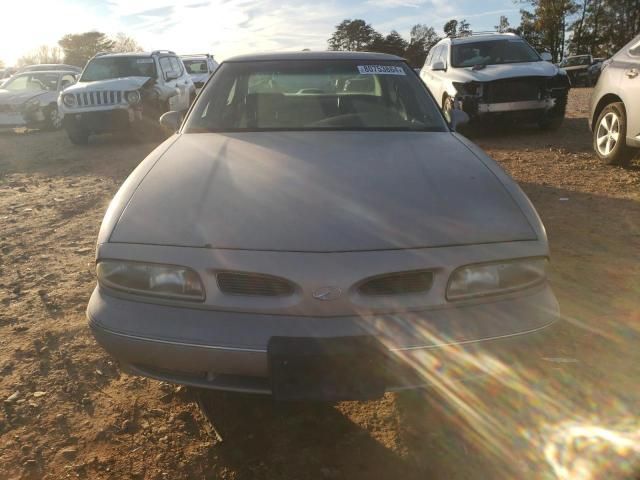 1998 Oldsmobile 88 Base