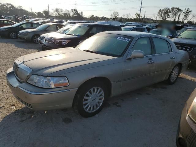 2004 Lincoln Town Car Executive