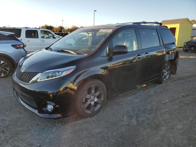 2015 Toyota Sienna Sport