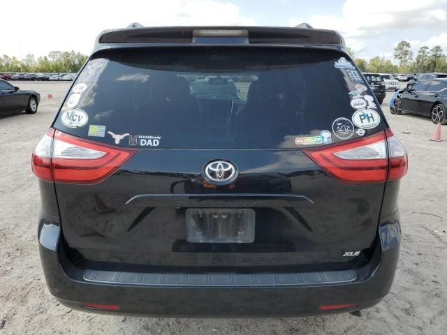 2016 Toyota Sienna XLE