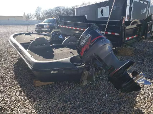 2003 Land Rover 2003 Landau Boat CO Boat