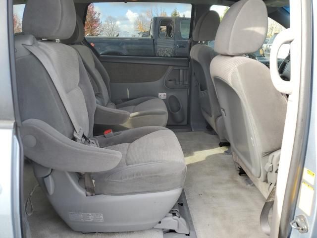 2010 Toyota Sienna CE