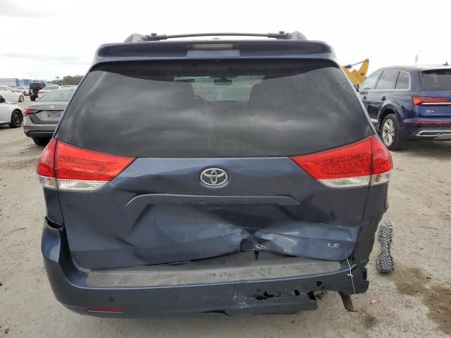 2014 Toyota Sienna LE