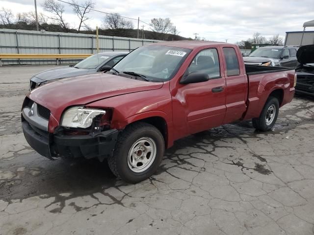 2006 Mitsubishi Raider LS