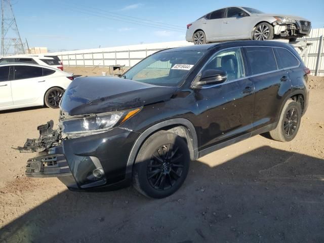 2019 Toyota Highlander SE