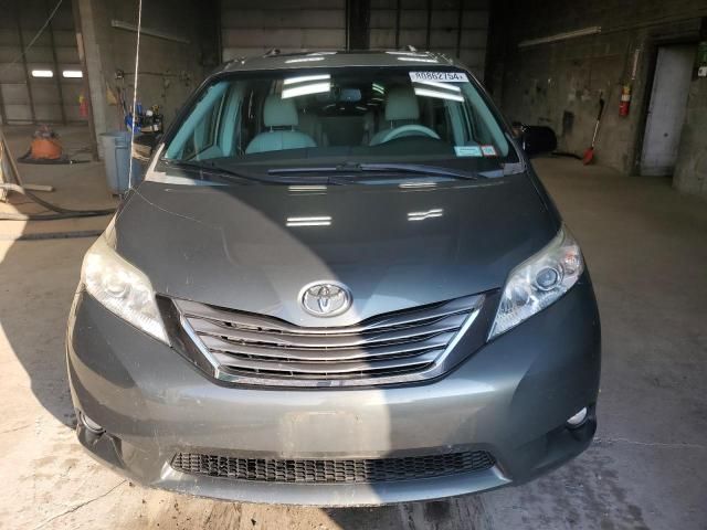 2014 Toyota Sienna XLE