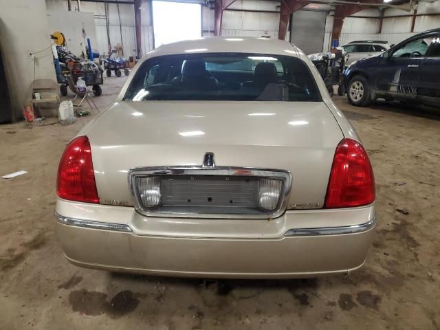 2009 Lincoln Town Car Signature Limited