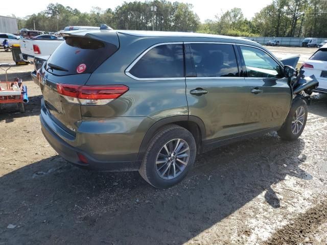 2019 Toyota Highlander SE