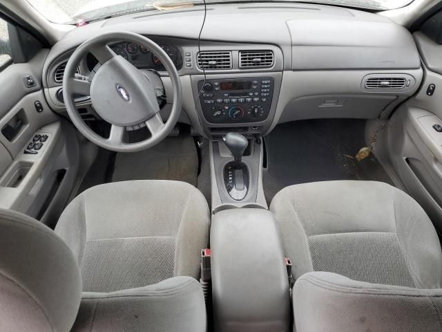 2004 Ford Taurus SE