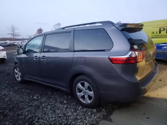 2020 Toyota Sienna LE