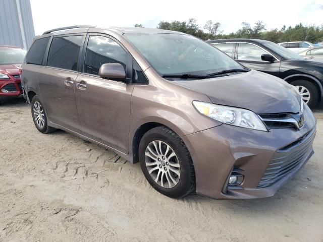 2019 Toyota Sienna XLE