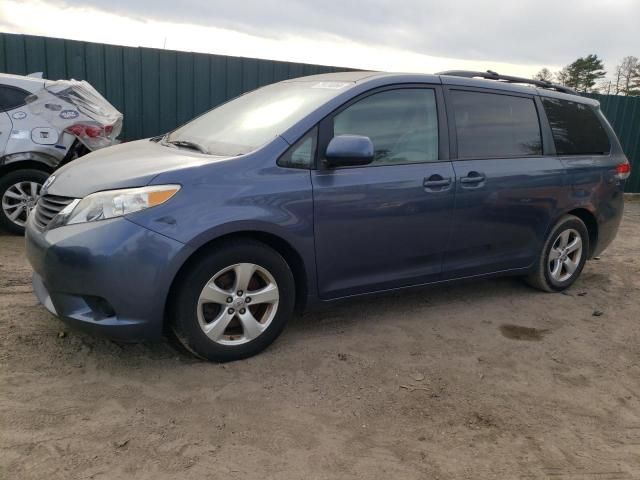 2013 Toyota Sienna LE