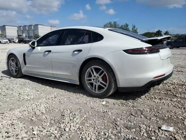 2018 Porsche Panamera 4