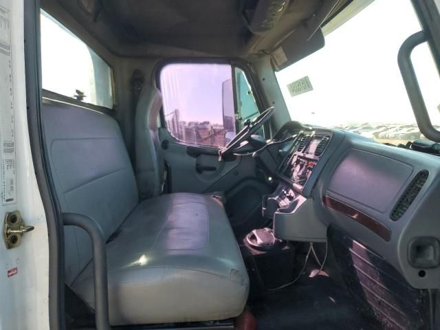 2005 Freightliner M2 106 Medium Duty