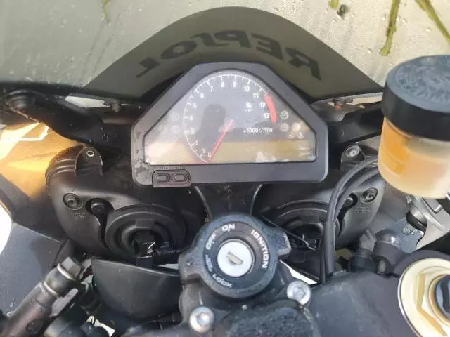 2004 Honda CBR1000 RR