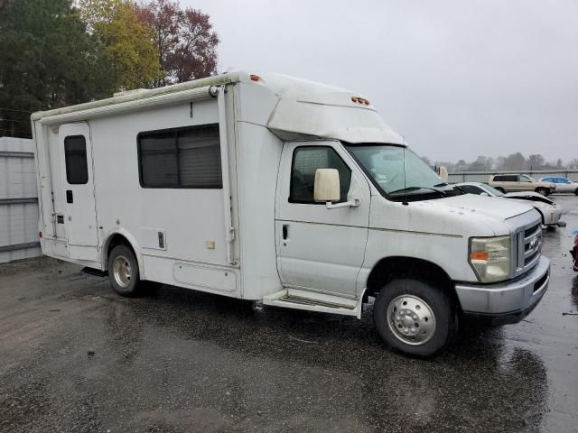 2008 Ford Econoline E450 Super Duty Cutaway Van