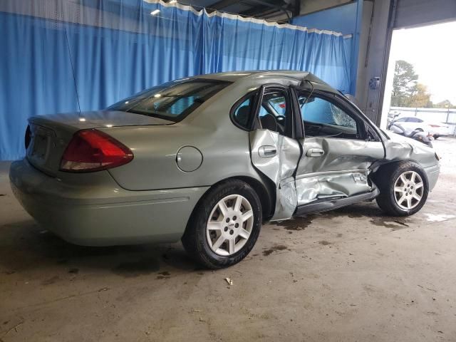 2006 Ford Taurus SE