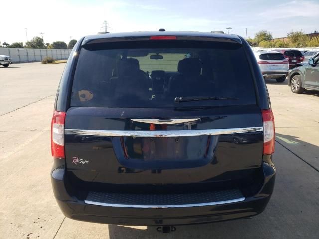 2011 Chrysler Town & Country Touring L