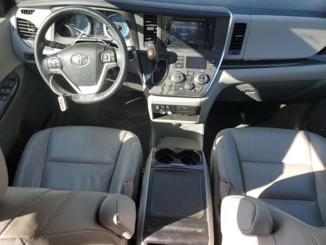 2017 Toyota Sienna XLE