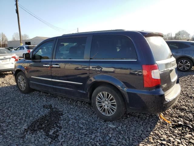 2013 Chrysler Town & Country Touring L