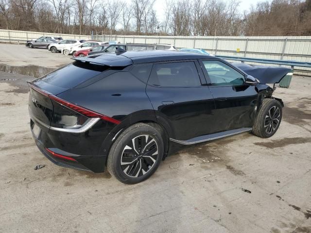 2022 KIA EV6 Light