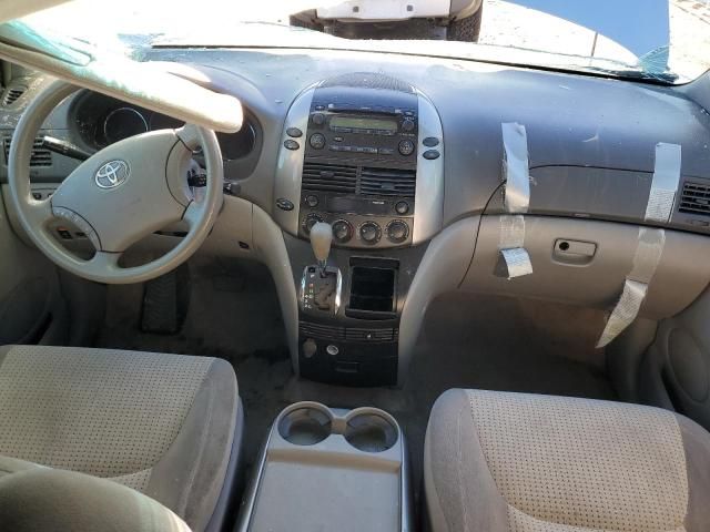 2009 Toyota Sienna CE