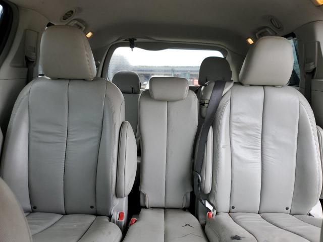 2011 Toyota Sienna XLE