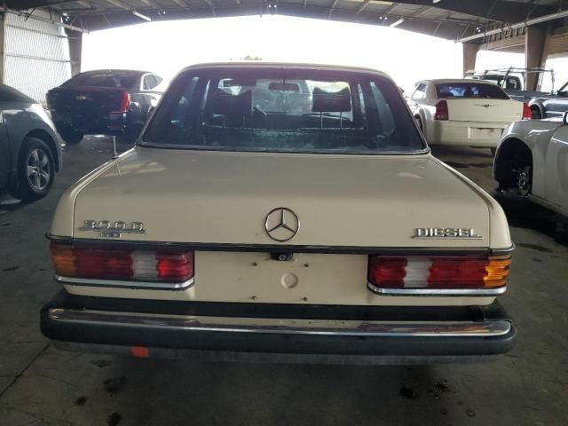 1977 Mercedes-Benz 300-Class