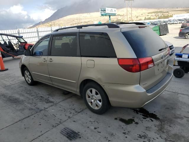 2004 Toyota Sienna CE