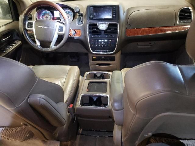 2015 Chrysler Town & Country Limited Platinum