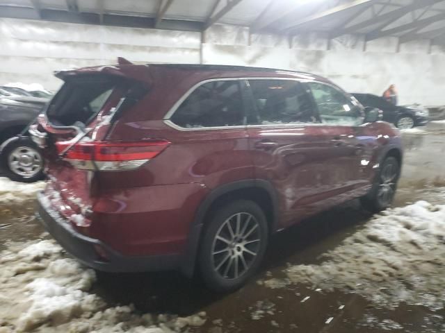 2017 Toyota Highlander SE