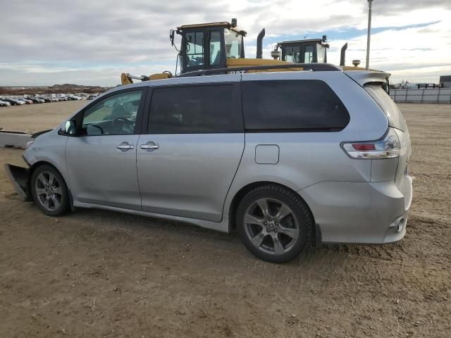 2019 Toyota Sienna SE