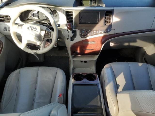 2013 Toyota Sienna XLE