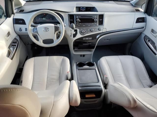 2012 Toyota Sienna LE