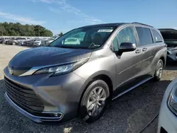 Carros salvage sin ofertas aún a la venta en subasta: 2023 Toyota Sienna XLE