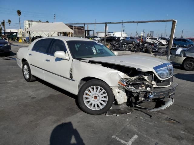 2005 Lincoln Town Car Signature