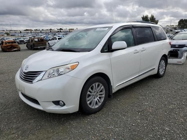 2016 Toyota Sienna XLE