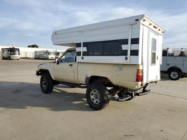 1986 Toyota Pickup RN63 STD