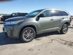 2017 Toyota Highlander SE