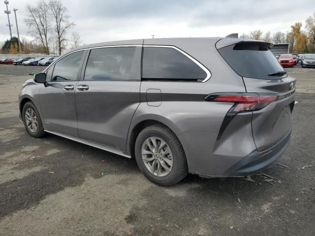 2021 Toyota Sienna XLE