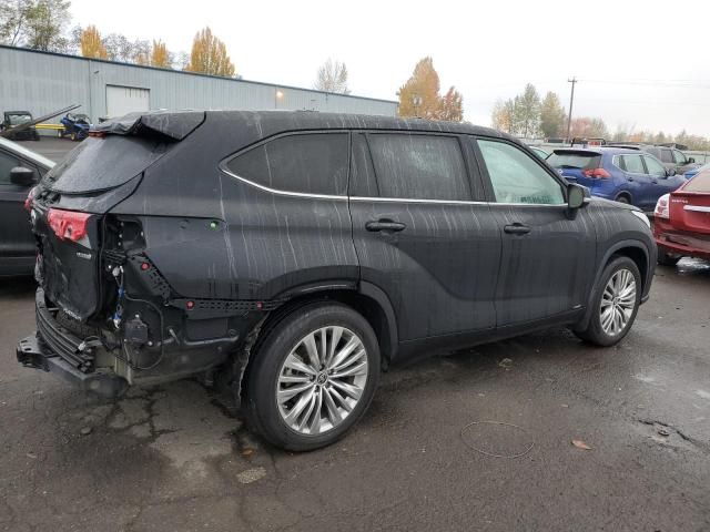 2022 Toyota Highlander Hybrid Platinum