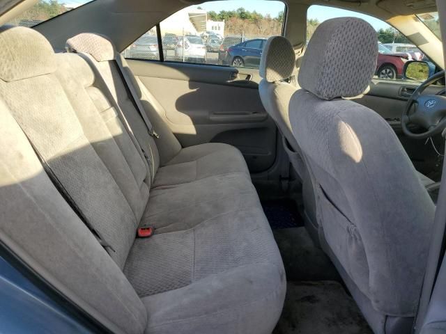 2004 Toyota Camry LE