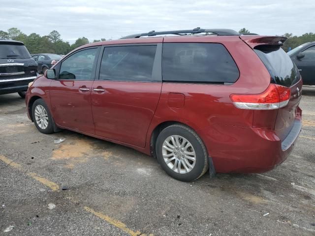 2012 Toyota Sienna XLE