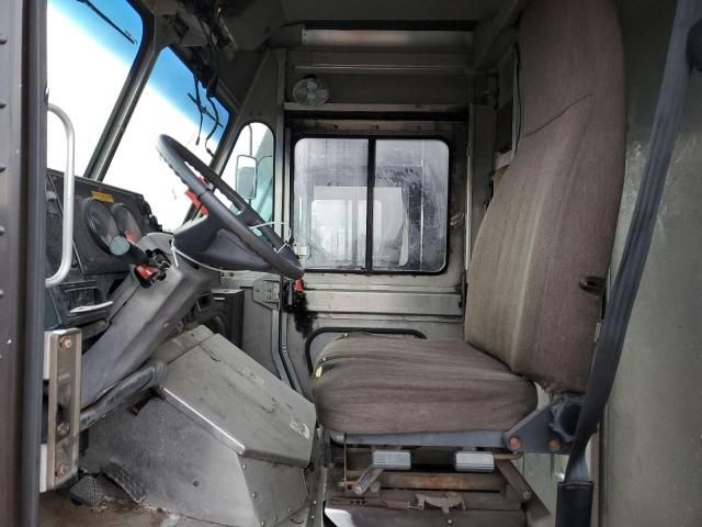 2009 Freightliner Chassis M Line WALK-IN Van