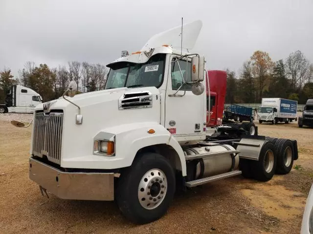 2020 Western Star Conventional 4700SB