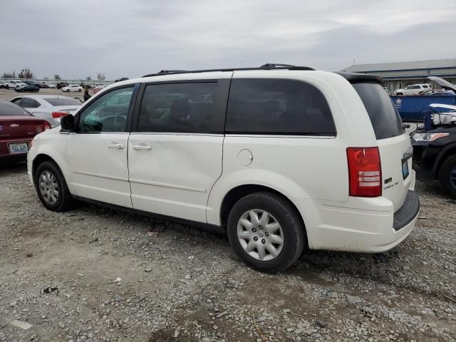 2010 Chrysler Town & Country LX