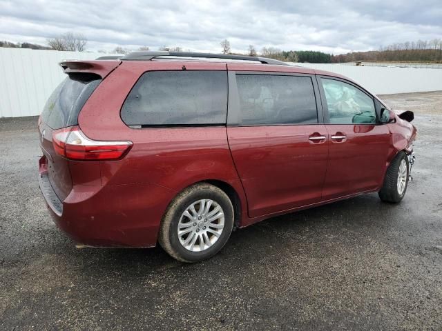 2016 Toyota Sienna XLE