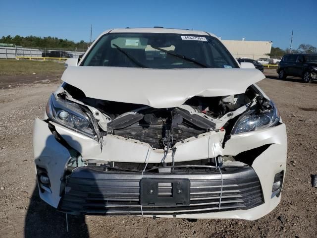 2018 Toyota Sienna XLE