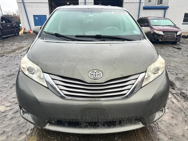 2012 Toyota Sienna XLE