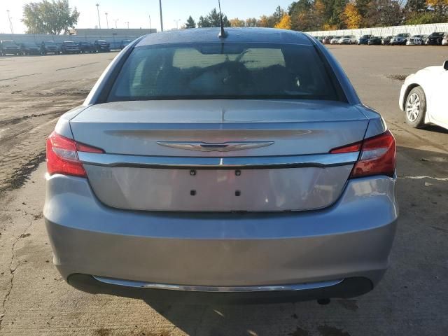 2013 Chrysler 200 Touring